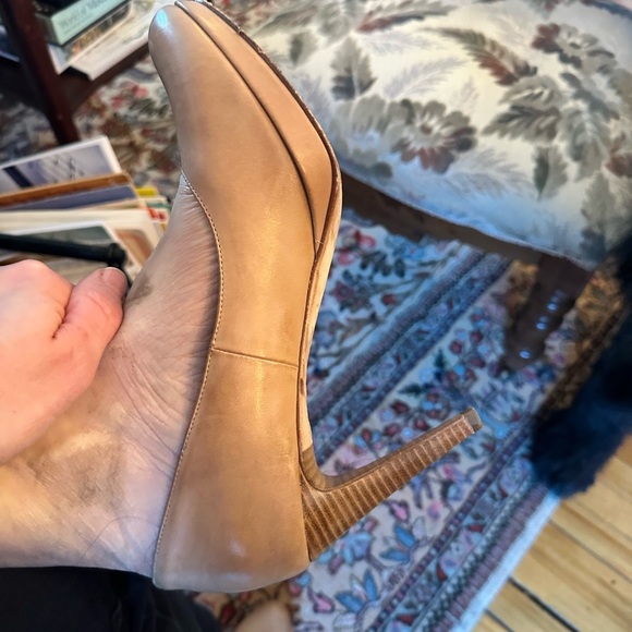 Cole Haan NikeAir Nude Tan Leather Platform Heels – Size 10B - Picture 3 of 5